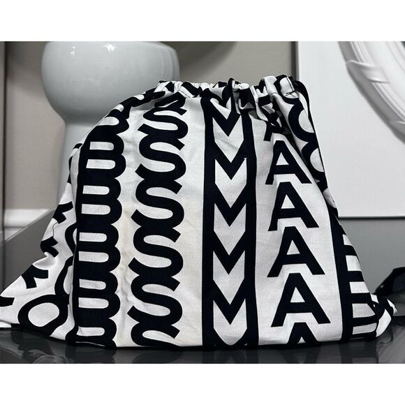 Marc Jacobs The‎ Micro Sequin Bucket Bag, BLACK - Picture 13 of 16